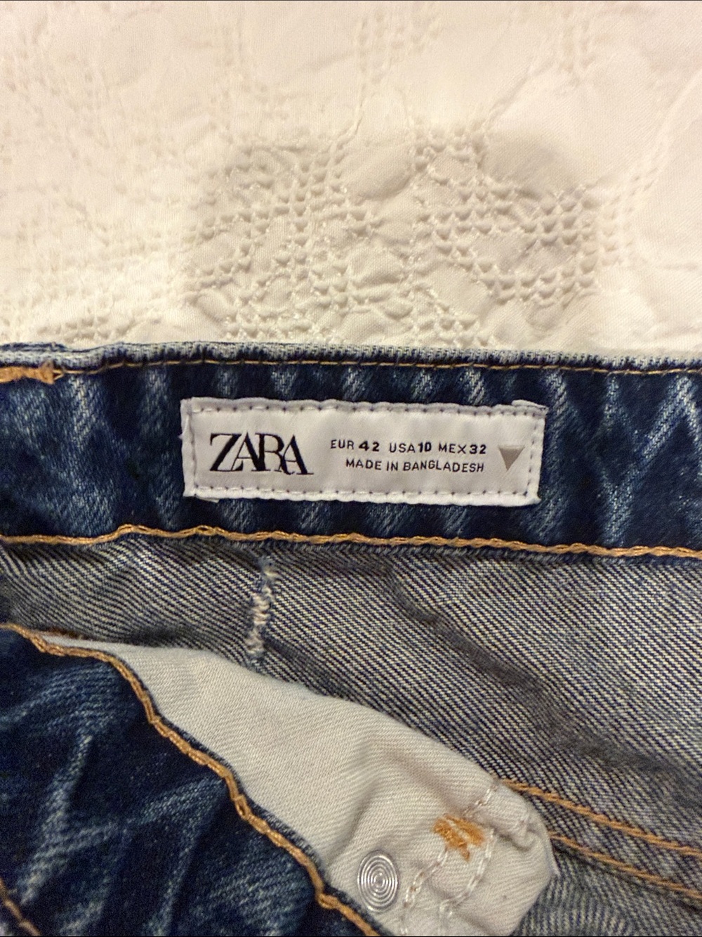 Zara Dark Blue Distressed High-Rise Jean Shorts - Picture 2 of 3